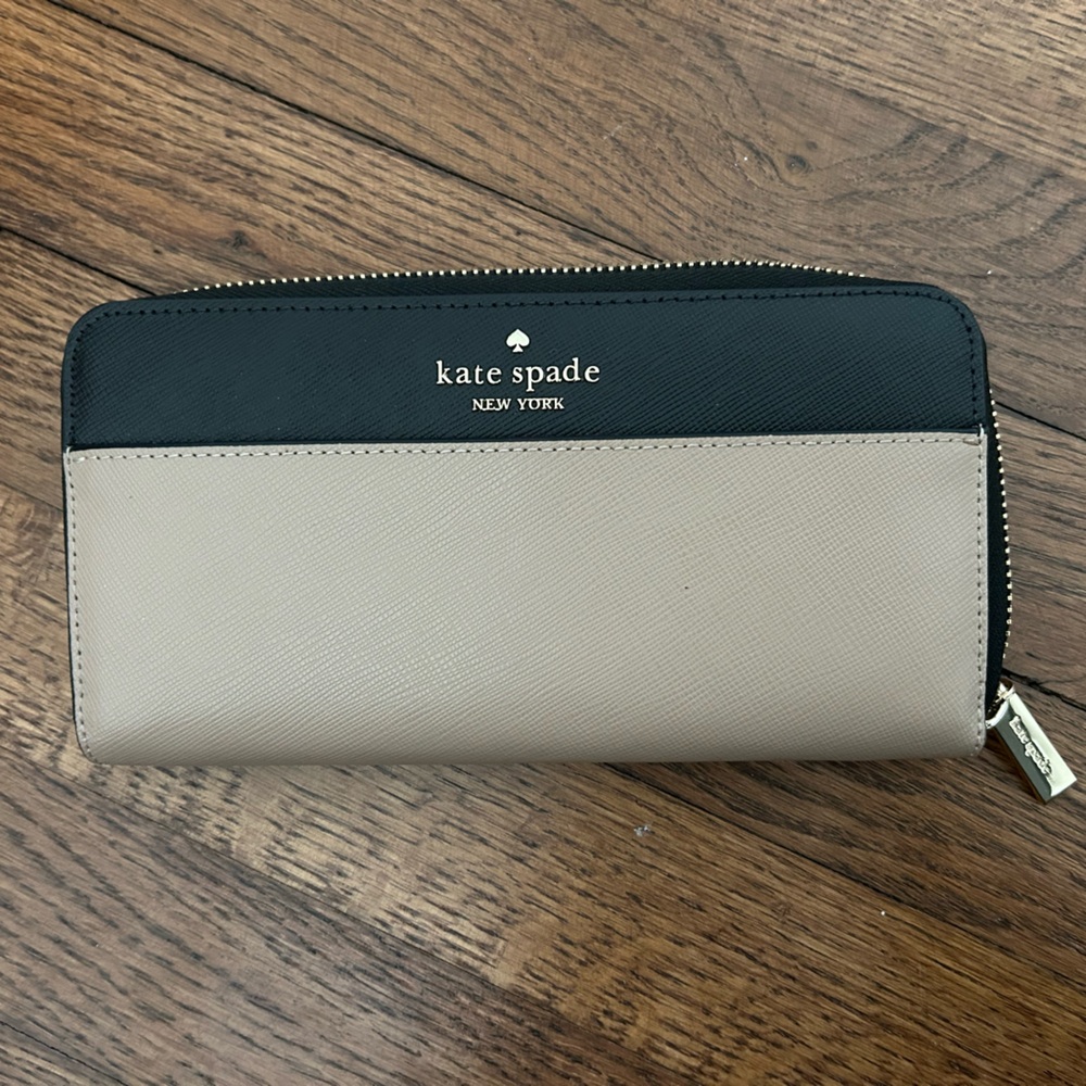 Kate Spade Black and Mauve Full Zip Wallet